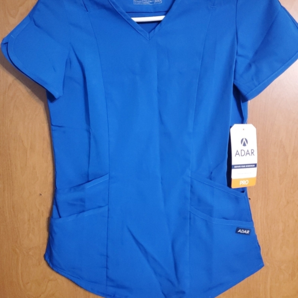 Adar Women's Blue V-Neck Top